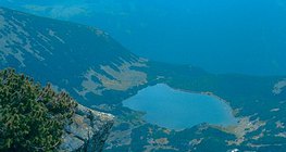 بحيرة جبلية في جبال الكاربات