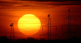 بقعة شمسية ضخمة على قرص الشمس