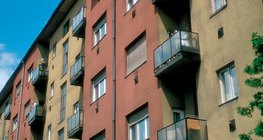 فتحات مخارج سخانات الغاز في الجدار