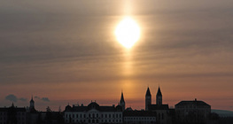 العمود الشمسي