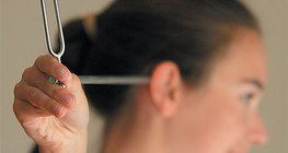 فحص سمع بشوكة رنانة