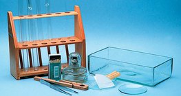 المواد و الأدوات اللازمة للتجارب