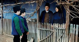 احتفالية ليلة رأس السنة في قرية في ترانسلفانيا