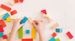 مغامرات هندسية III. - اللعب بالأشكال المستوية و المجسمة