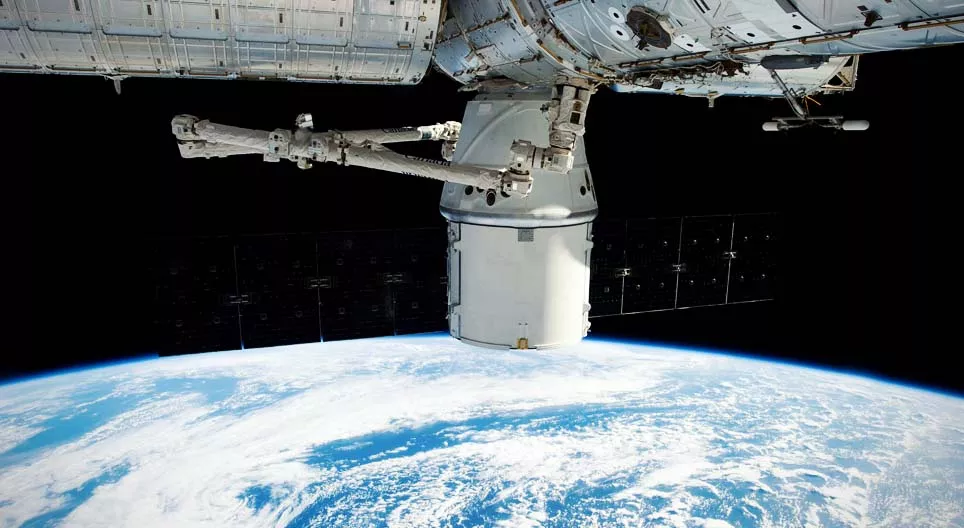 كيف تغلبنا على الفضاء؟